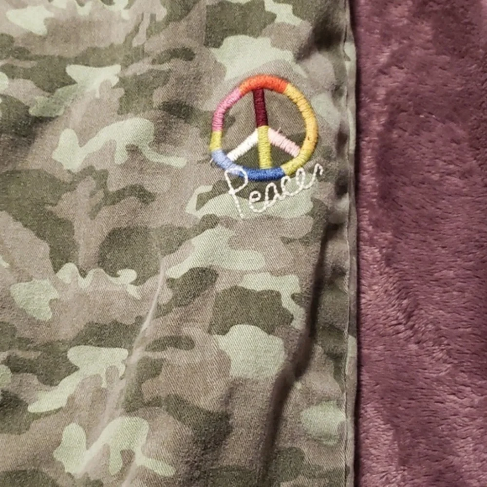 Children's Place Capri's Size‎ 14 Camo with Flowers